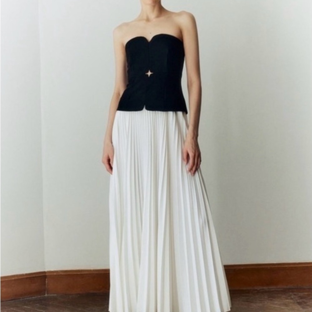 Commense Black and White Strapless Dress - NWT (small)